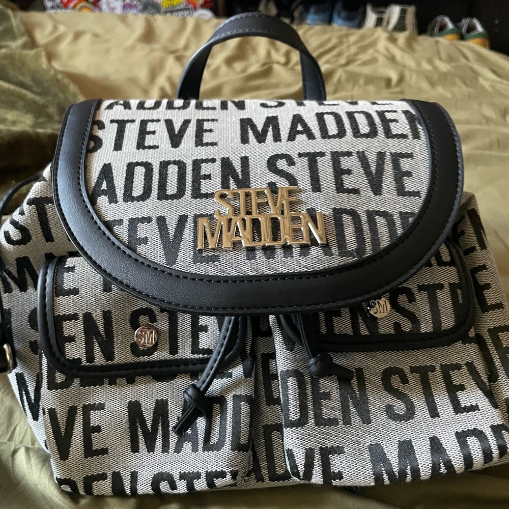 Steve Madden Mini Backpack + Pouch - image 5